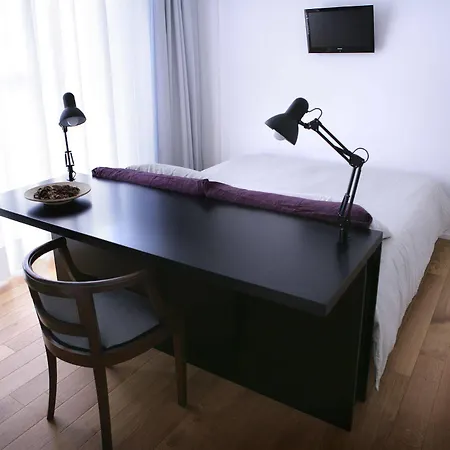 Aparthotel Mxp Cardano Al Campo